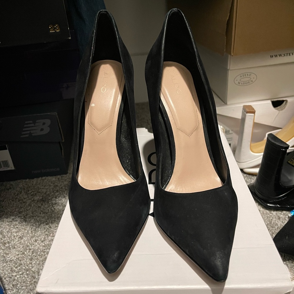 Barely worn Aldo heels